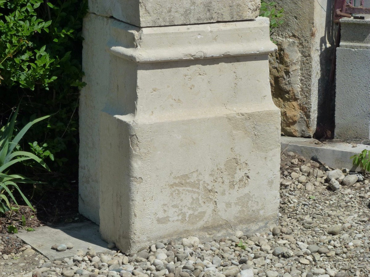 Imposing Pair Of Stone Property Entrance Pillars-photo-5