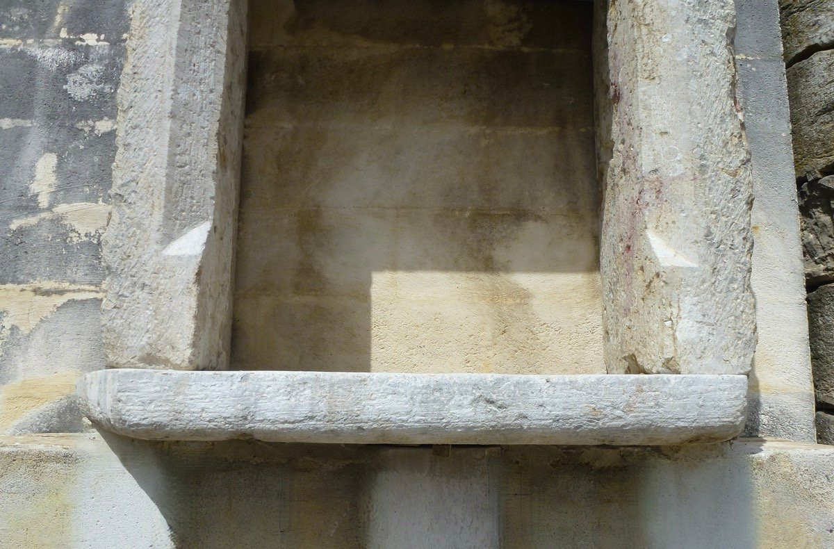 Old Stone Window Frame, Louis XIV - 17th C-photo-1
