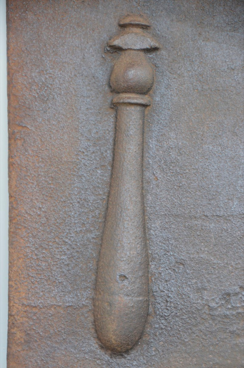 Fireplace Plate With A Cruciform Globe Cast In The 16th Century In Franche-comté (62x53 Cm)-photo-3