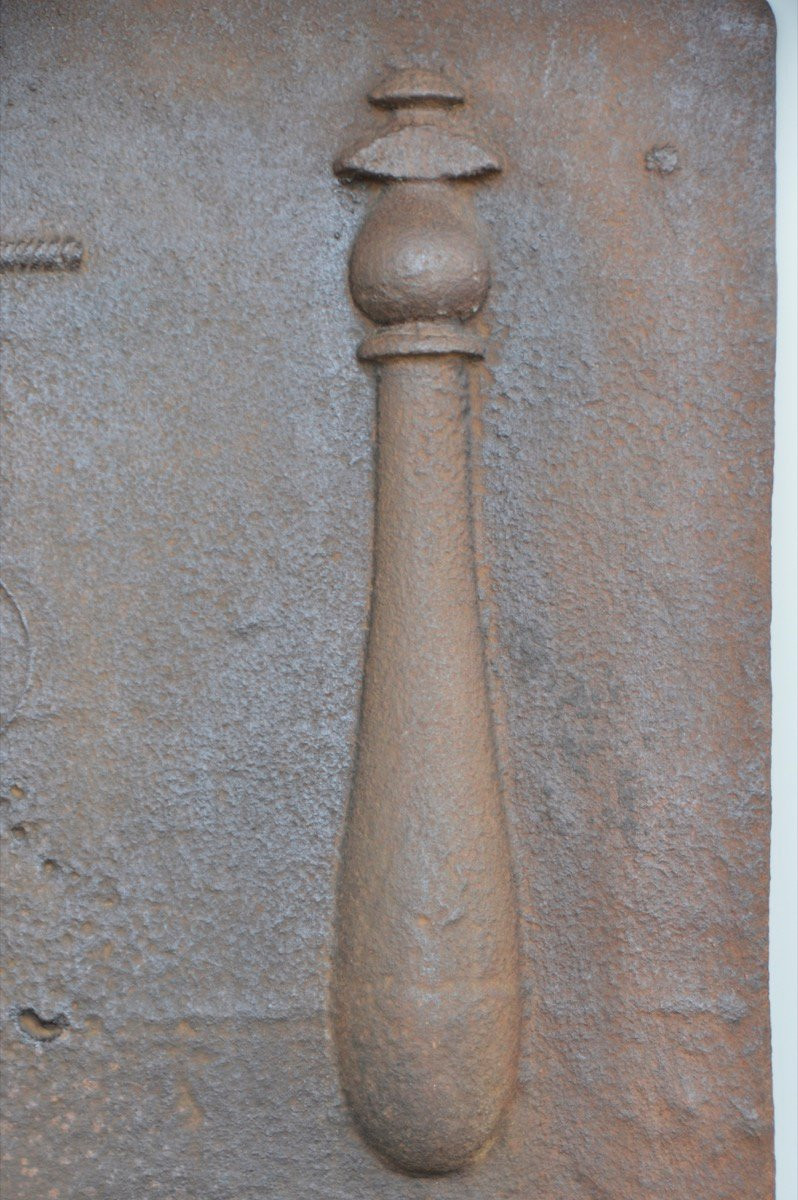 Fireplace Plate With A Cruciform Globe Cast In The 16th Century In Franche-comté (62x53 Cm)-photo-4