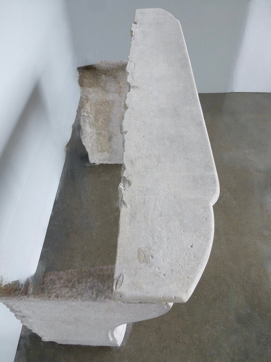 Cheminée en pierre de Bourgogne d'époque Louis XIV-photo-2