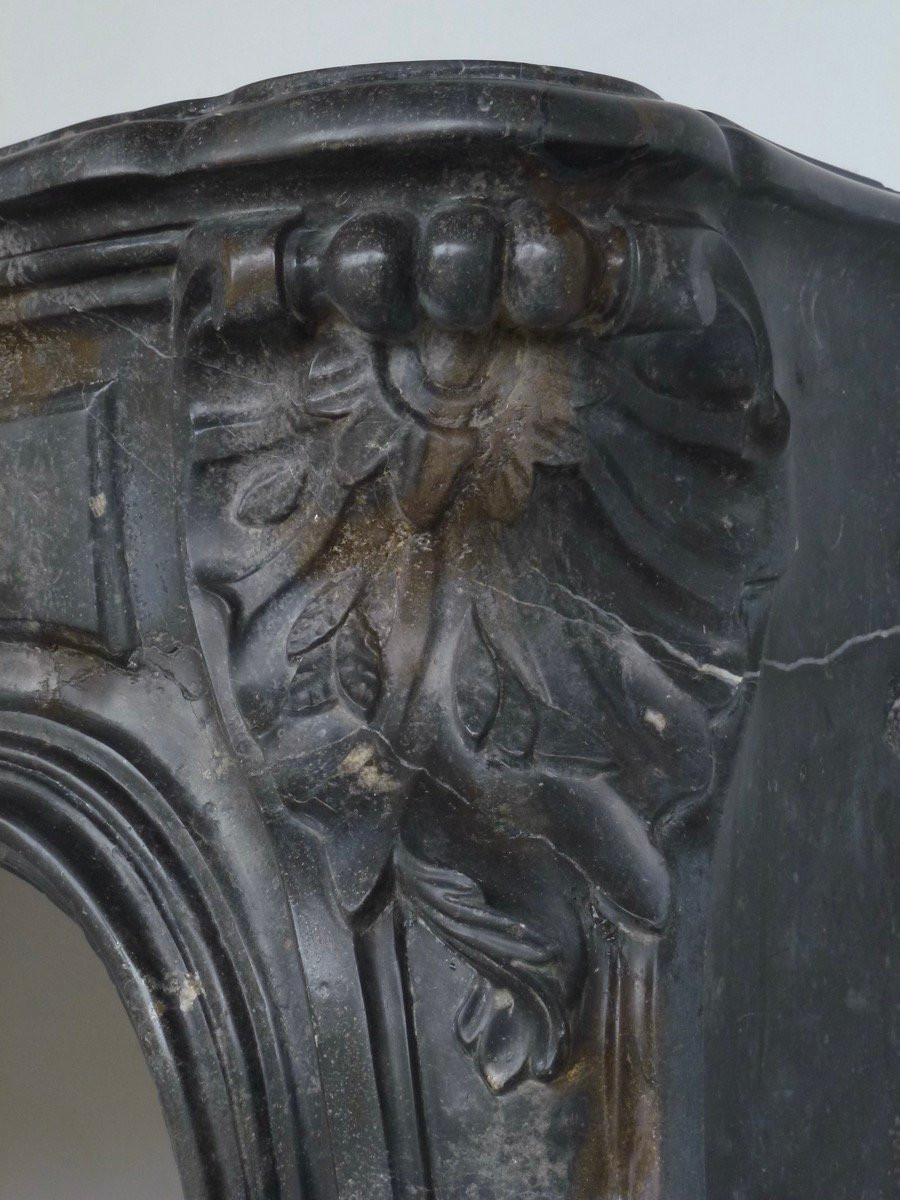 Regency Period Fireplace In Black Stone From Saint Cyr Au Mont d'Or From The Regency Period-photo-2