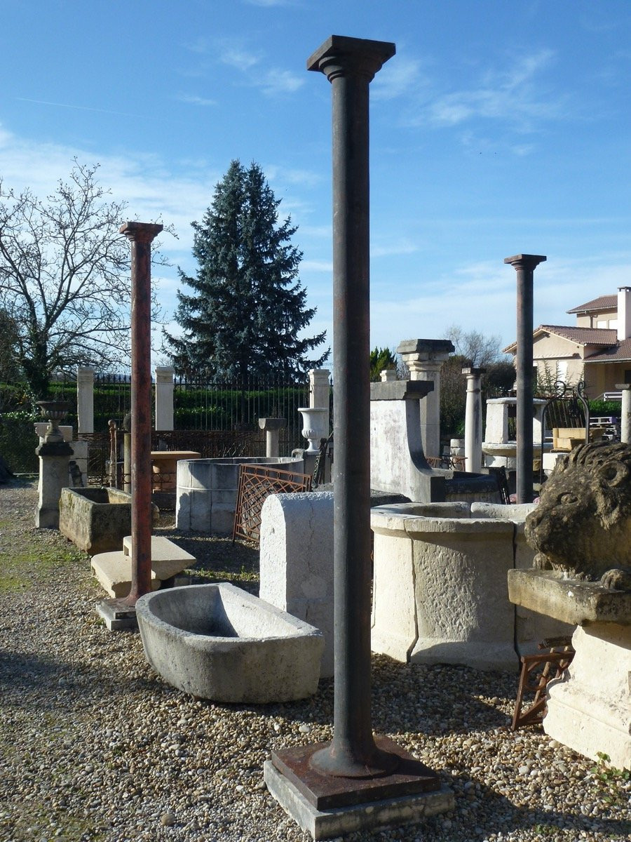 Pair Or 4 Industrial-type Cast Iron Posts-photo-2