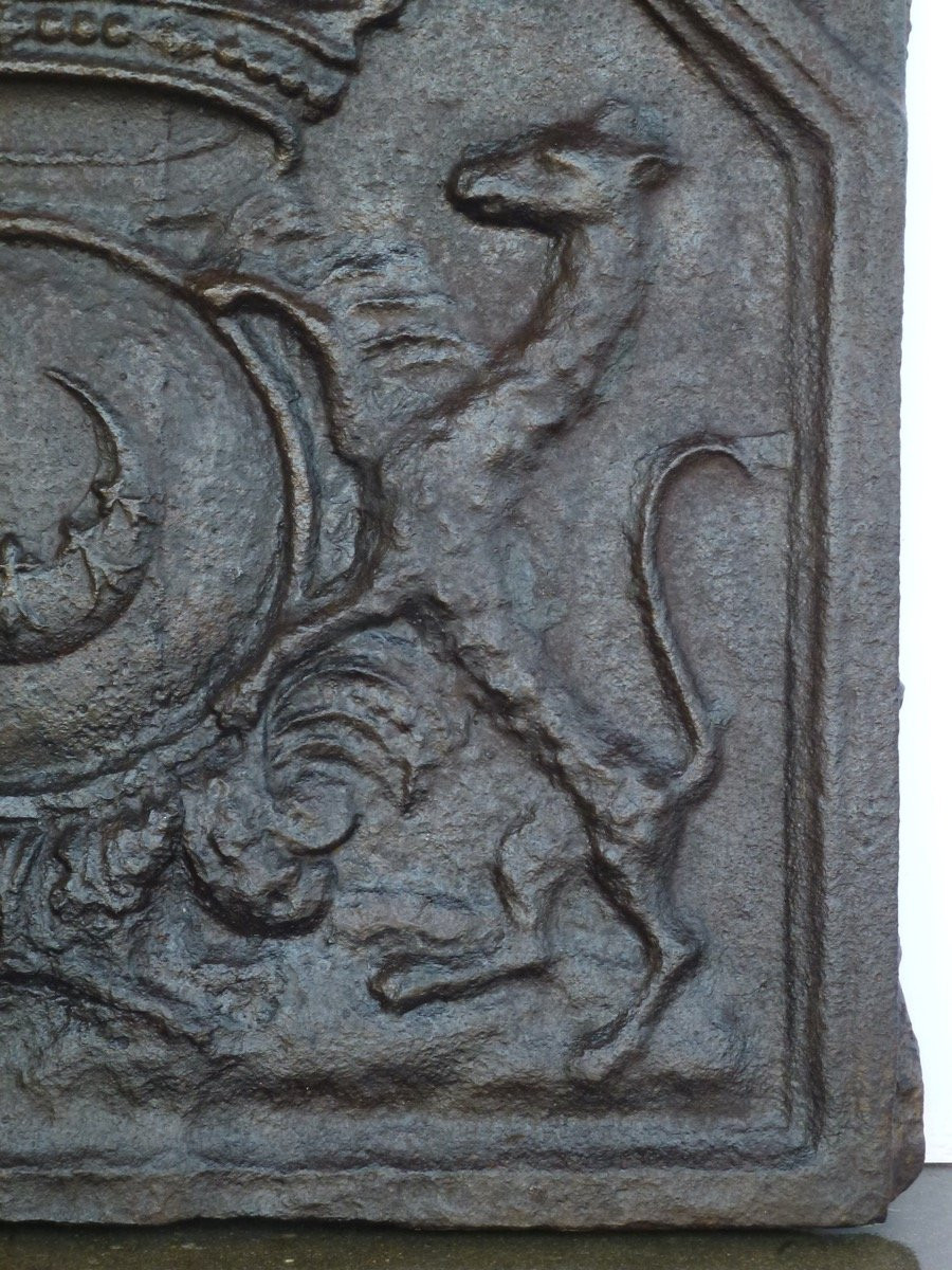 Fireplace Plaque Bearing The Coat Of Arms Of Armand Charles De La Porte De Meilleraye (65x56 Cm)-photo-1