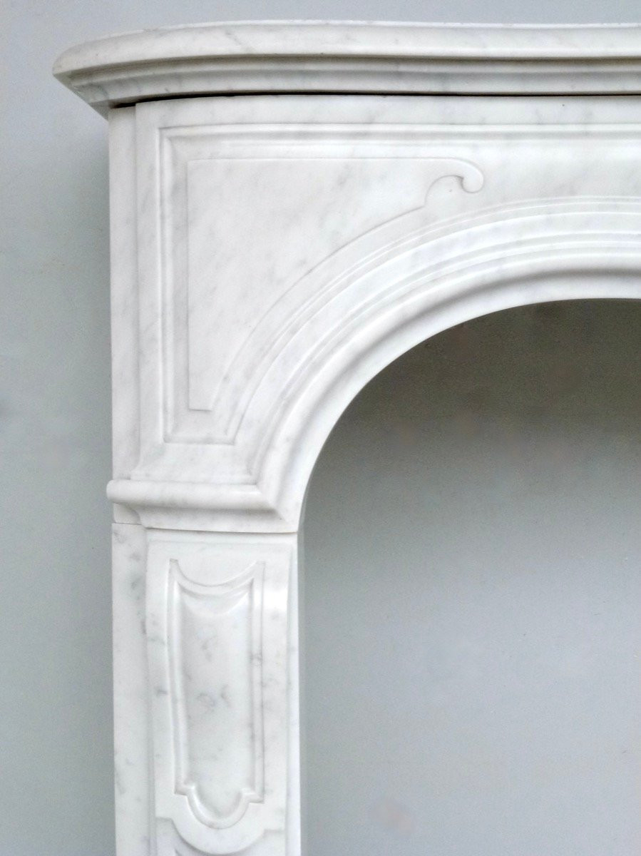Cheminée en marbre blanc de Carrare de style Louis XV-photo-1
