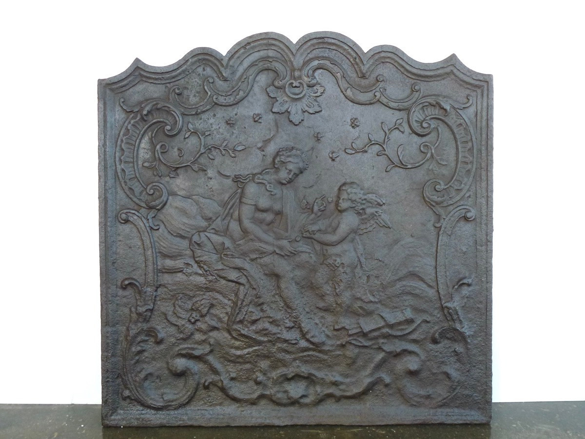 Plaque de cheminée Vénus et l'Amour piqué par une abeille