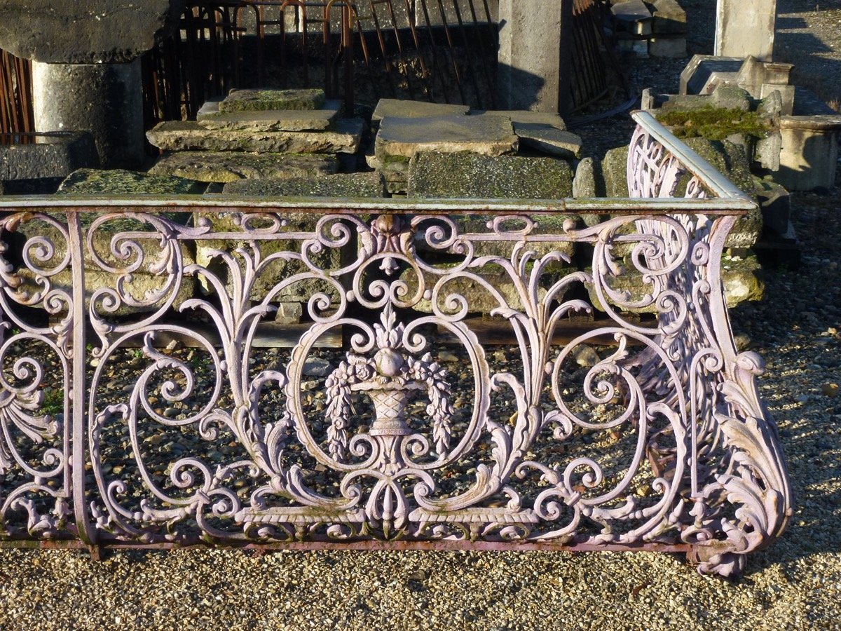 Large Curved Balcony Or Terrace With Cast Iron Railings In The Napoleon III Style-photo-4