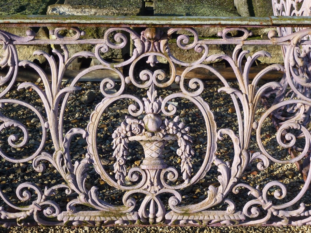 Large Curved Balcony Or Terrace With Cast Iron Railings In The Napoleon III Style-photo-3