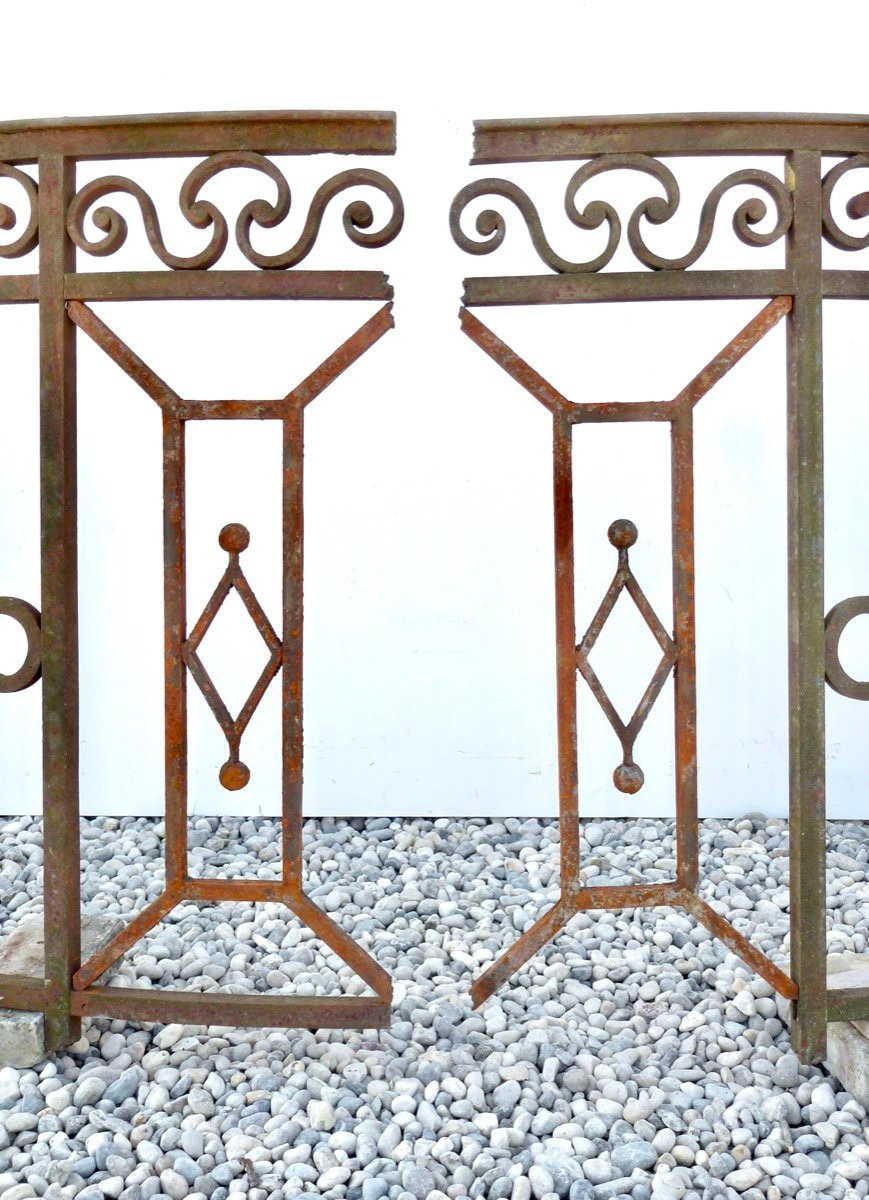 Balcon ou garde-corps de terrasse galbé d'époque Louis XVI-photo-2