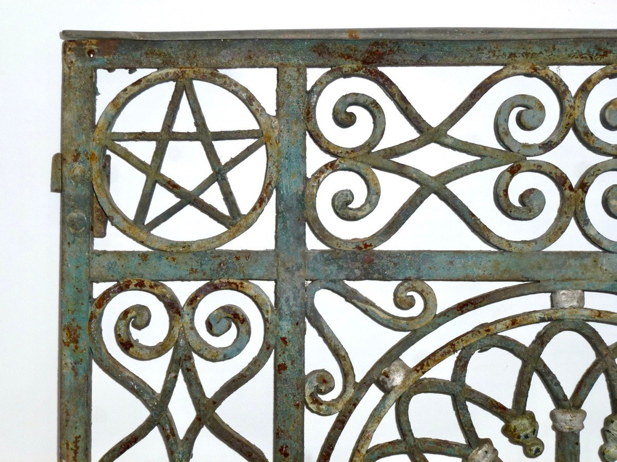 Paire de portillons en fer forgé datant du premier quart du XIXème siècle-photo-3