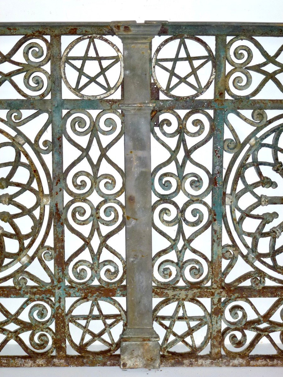 Paire de portillons en fer forgé datant du premier quart du XIXème siècle-photo-1