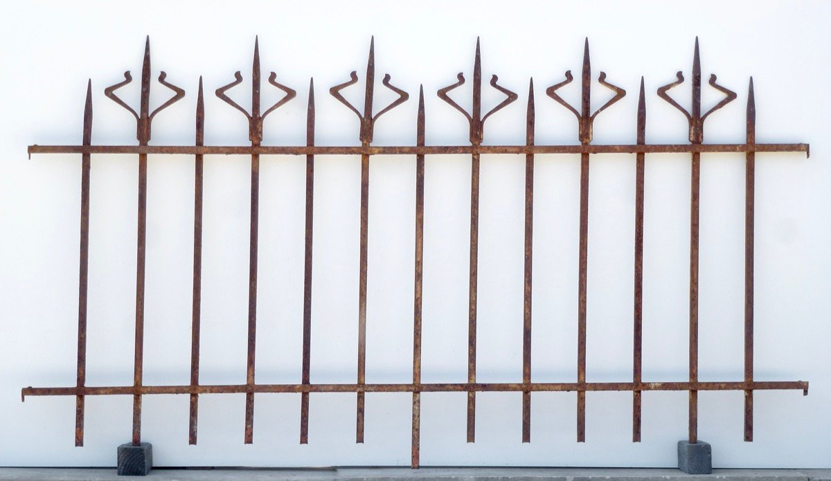 Grille de clôture en fer forgé Art Nouveau - XXe S. - Lg 23 m H 1 m-photo-1