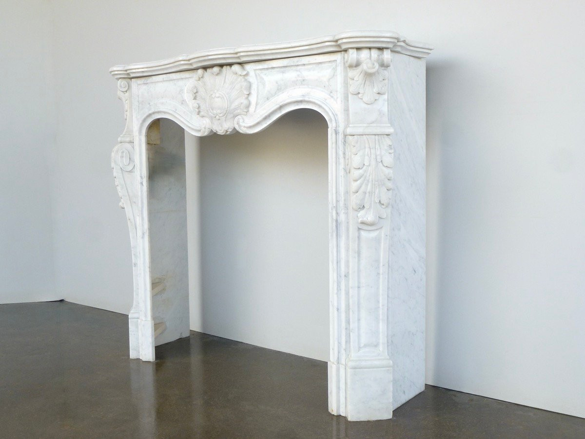 Small White Carrara Marble Mantel In The Louis XV Style-photo-3