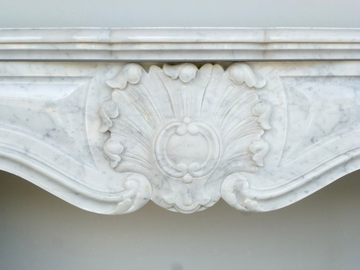 Small White Carrara Marble Mantel In The Louis XV Style-photo-4