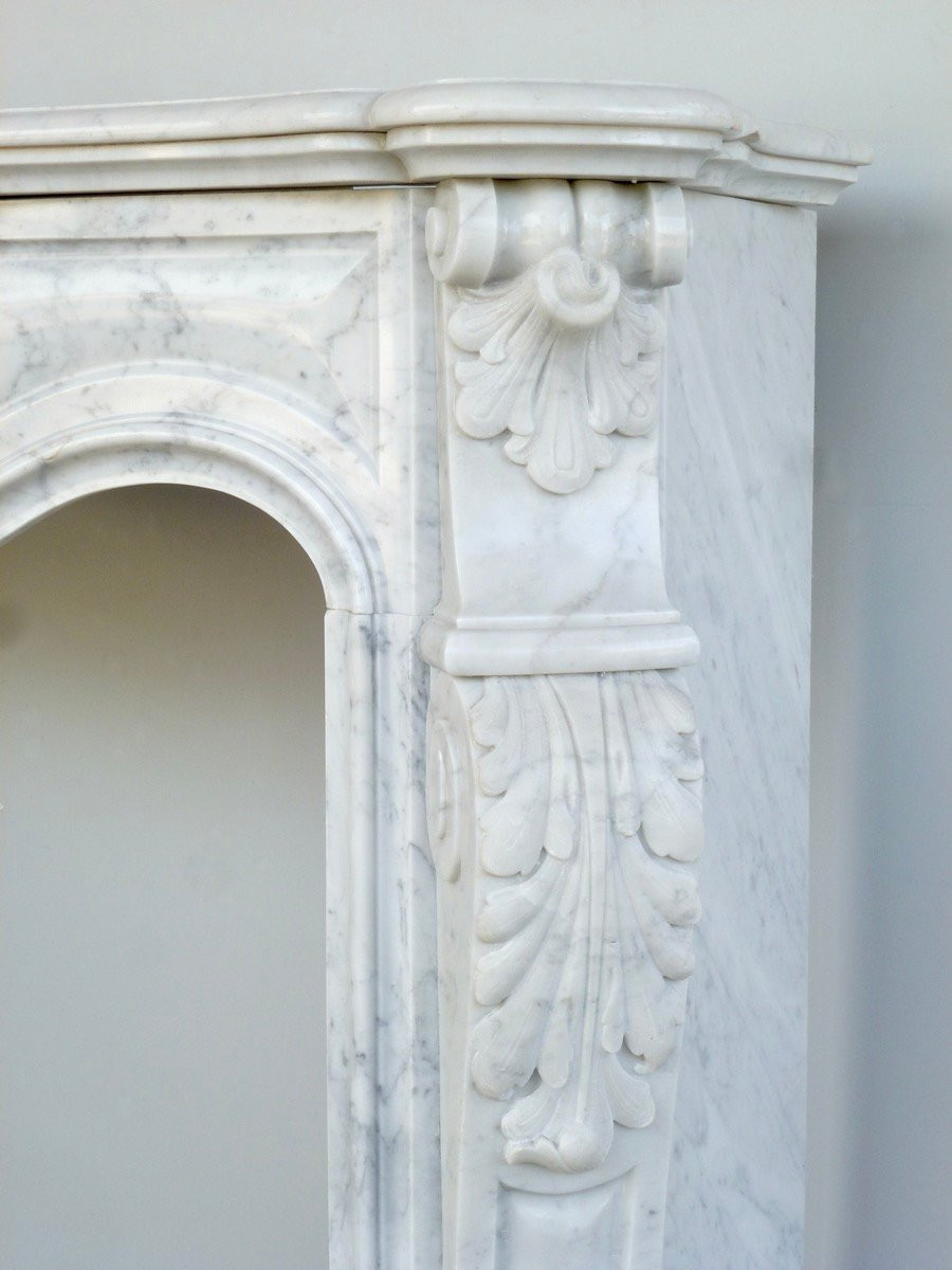 Small White Carrara Marble Mantel In The Louis XV Style-photo-2