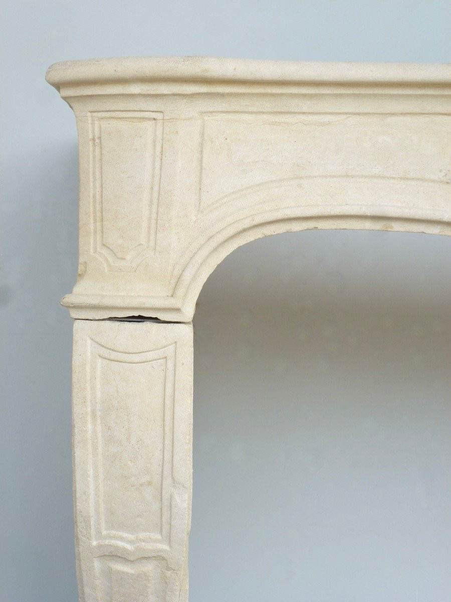 Cheminée en pierre de Bourgogne d'époque Louis XV-photo-1