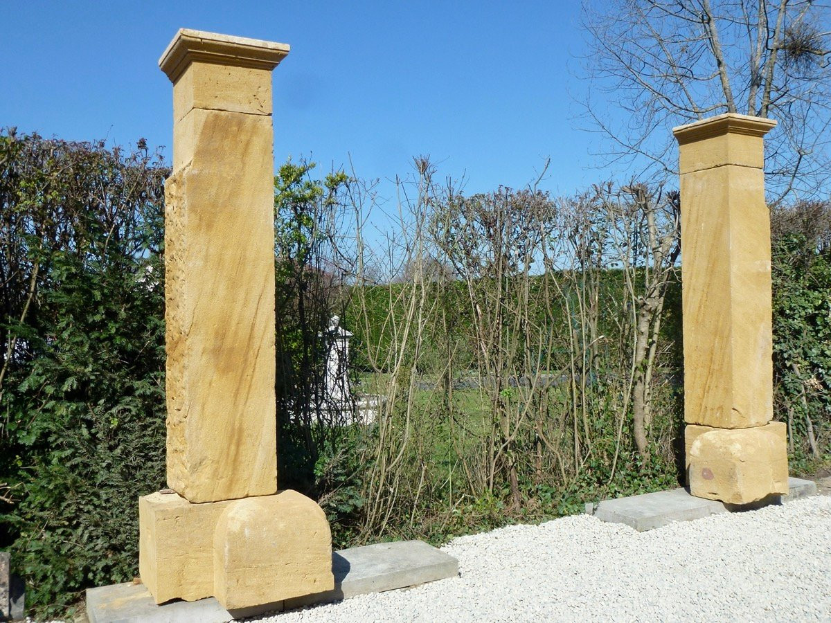 Paire de piliers de portail en pierre beaujolaise XIXe S.-photo-2