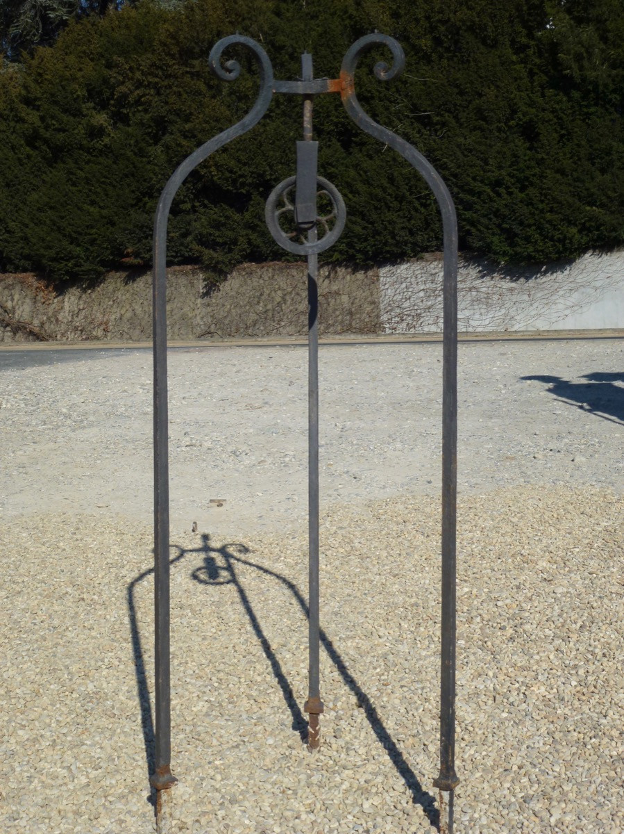 Ferrure de puits en fer forgée 