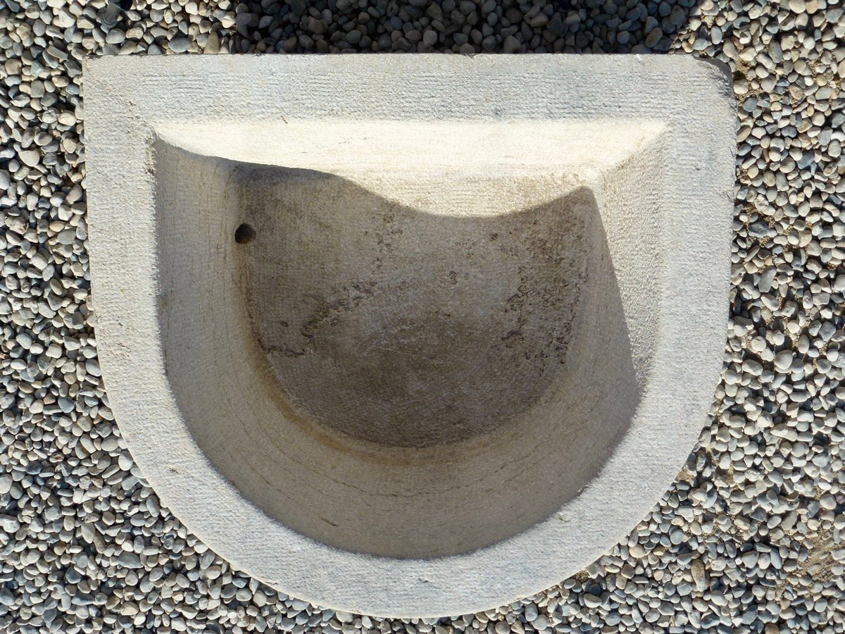 Semicircular Wall-mounted Fountain Basin-photo-2
