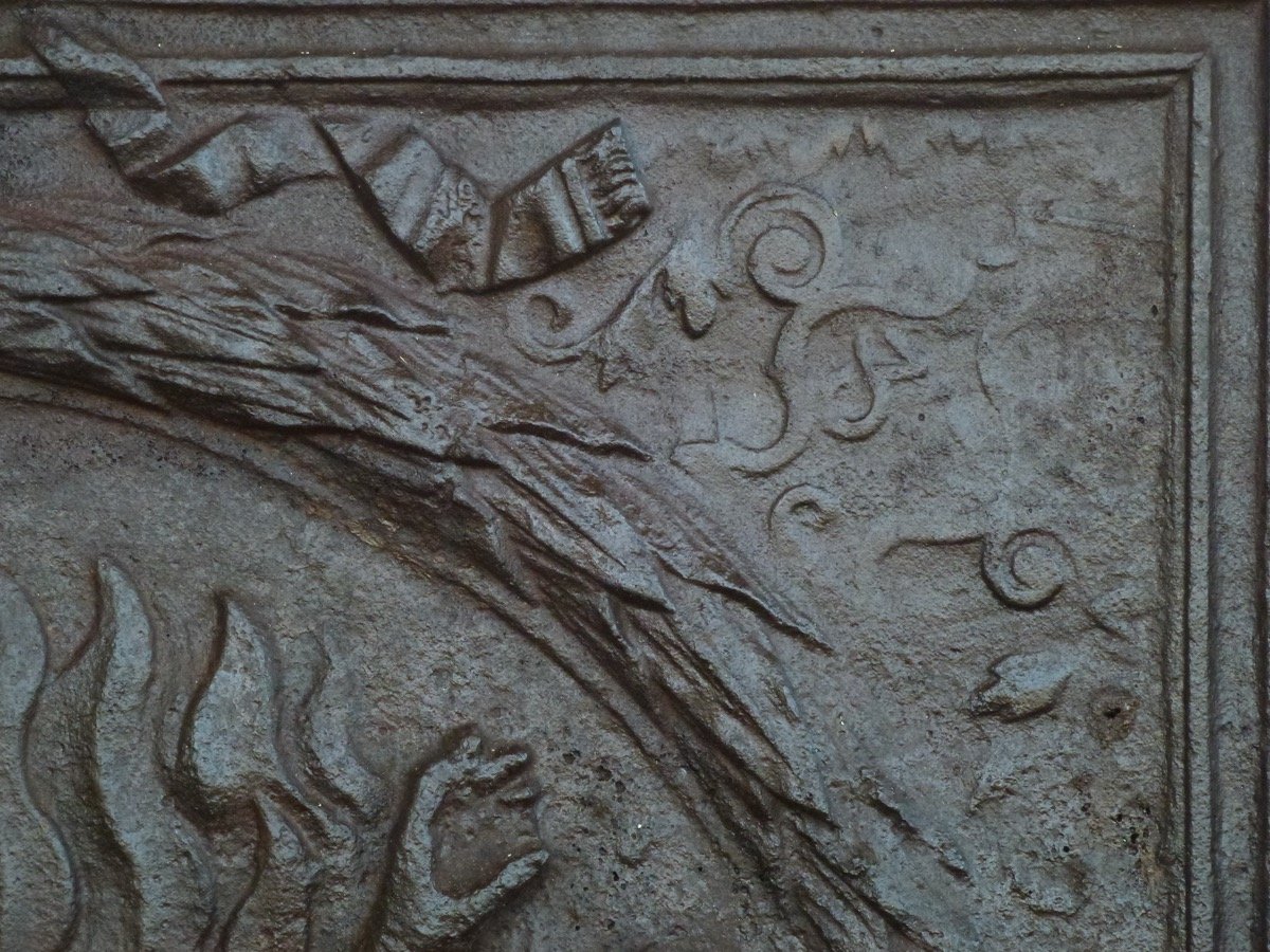 Rare plaque de cheminée coulée aux forges d'Orval datée 16/87 (111x72 cm)-photo-1