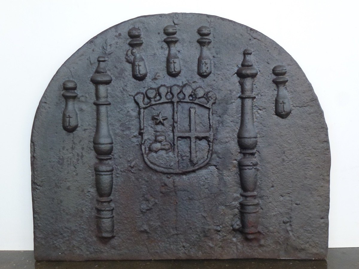 Fireplace Plaque Bearing The Coats Of Arms Of J. B. Racle De La Roche And M. C. d'Andlau (78x65 Cm)