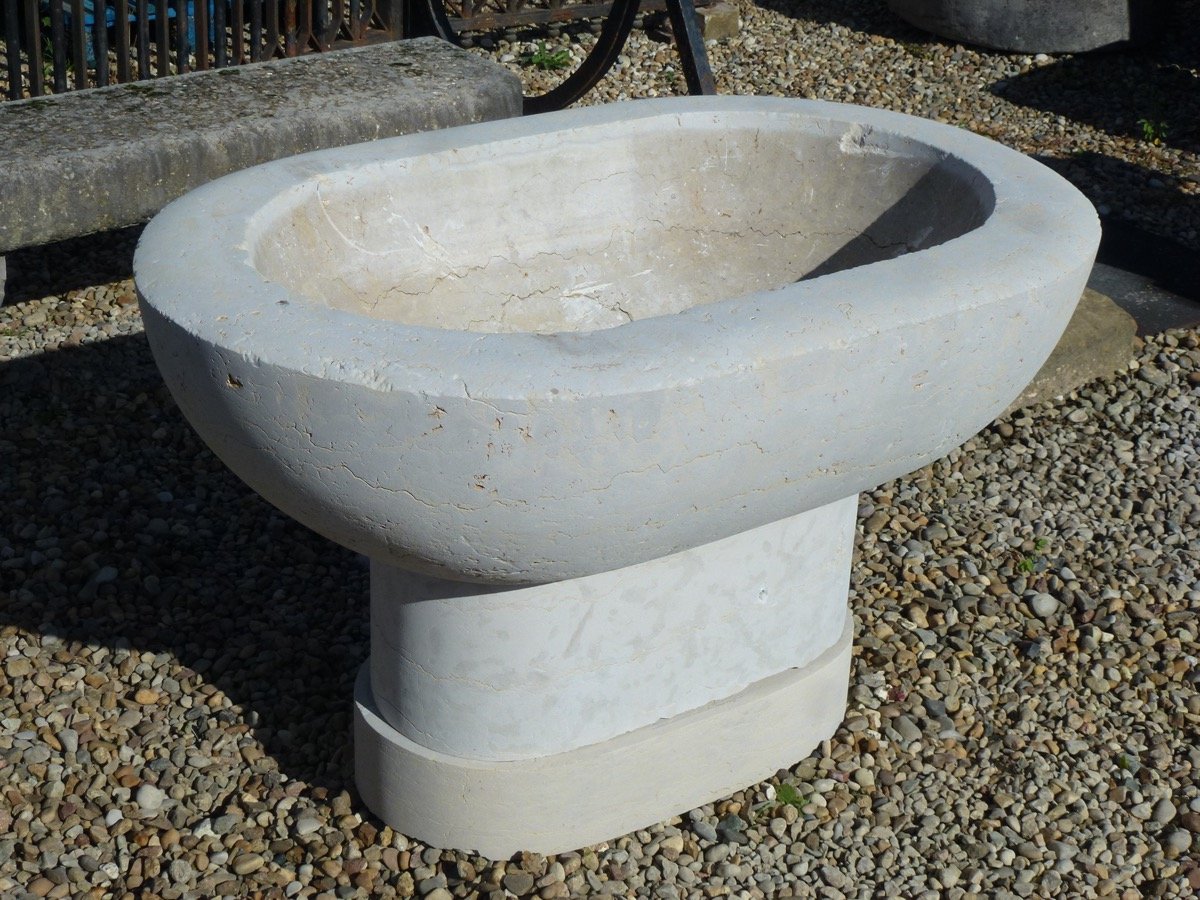 Centerpiece Fountain Made Of Hard Stone-photo-2