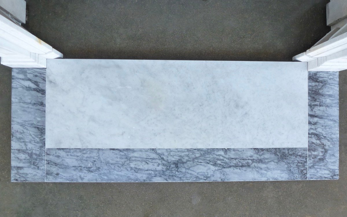 Cheminée en marbre blanc de Carrare demi-statuaire de style Néo-classique-photo-8