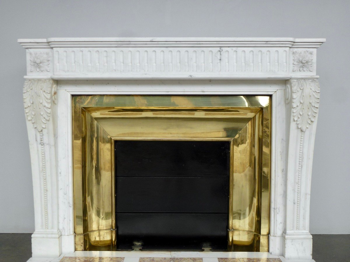 Louis XVI-style Fireplace Made Of Calacatta White Marble-photo-2