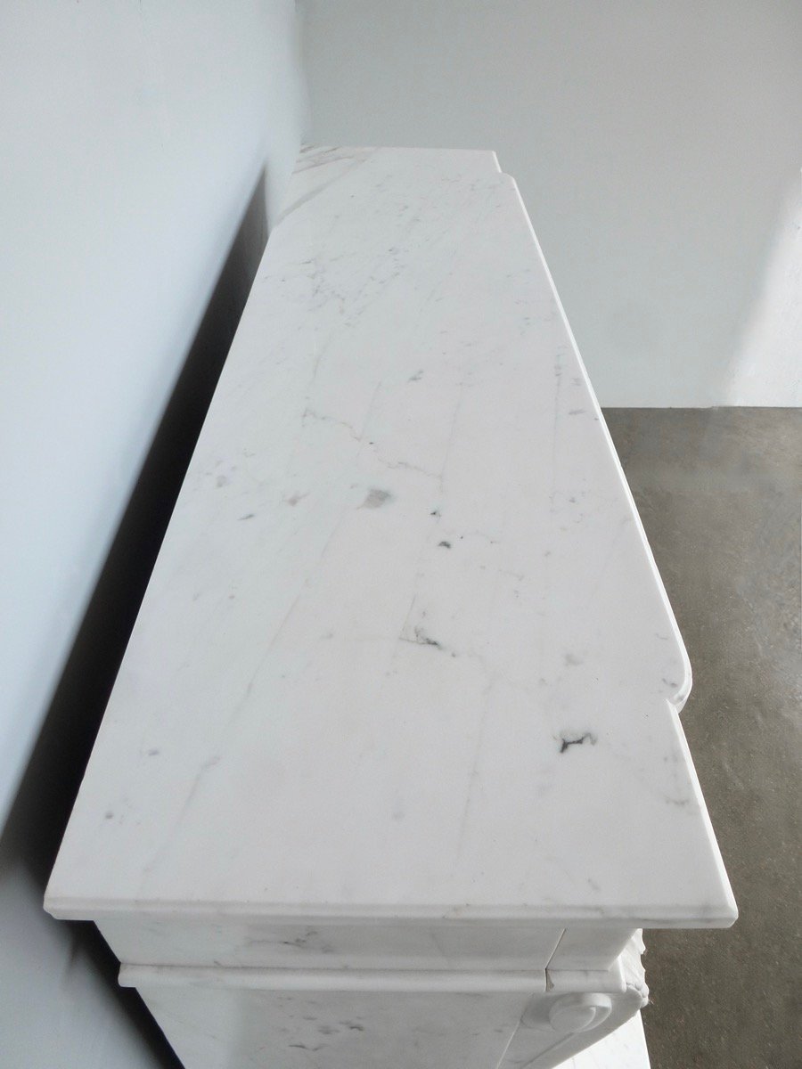 Louis XVI-style Fireplace Made Of Calacatta White Marble-photo-3