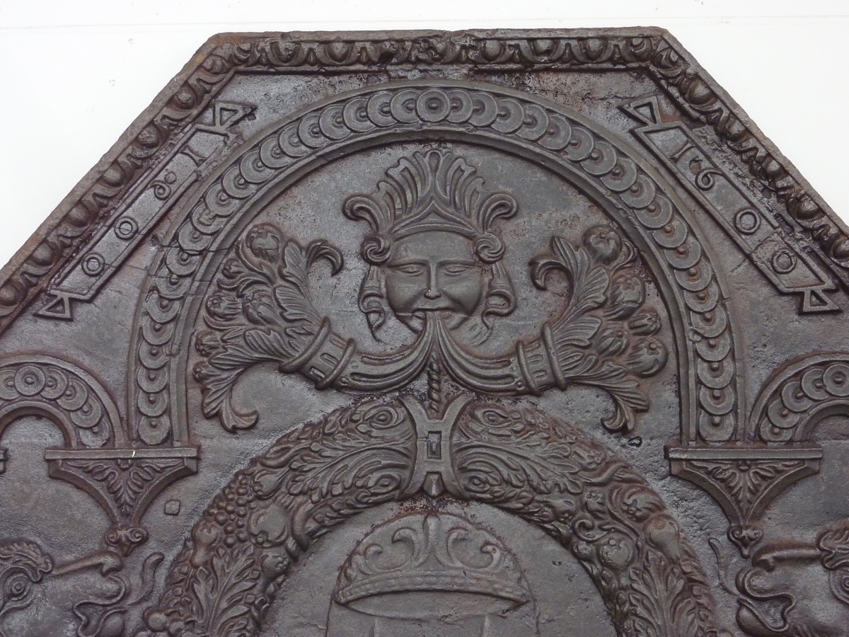Fireplace Plate Dated 1600-photo-2