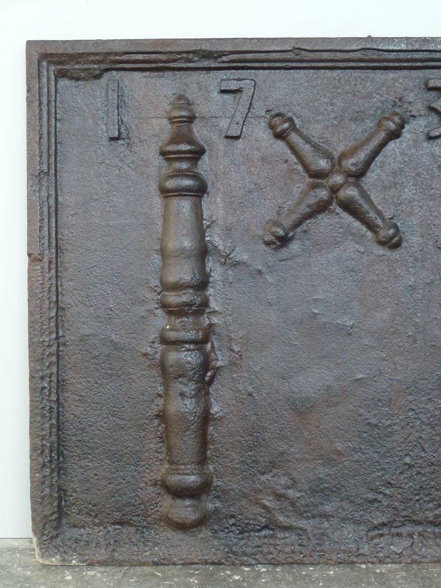 Plaque de cheminée datée 1736   ( 78 x 66 cm )-photo-2