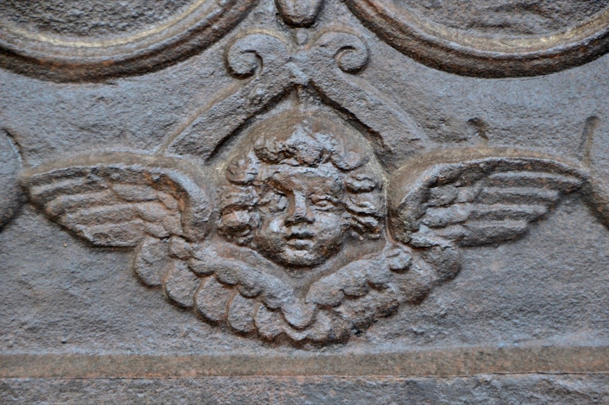 Fireplace Plate With Arms Of Alliances By Charles Pot And Anne Marie Th. From Simiane-gordes-photo-2