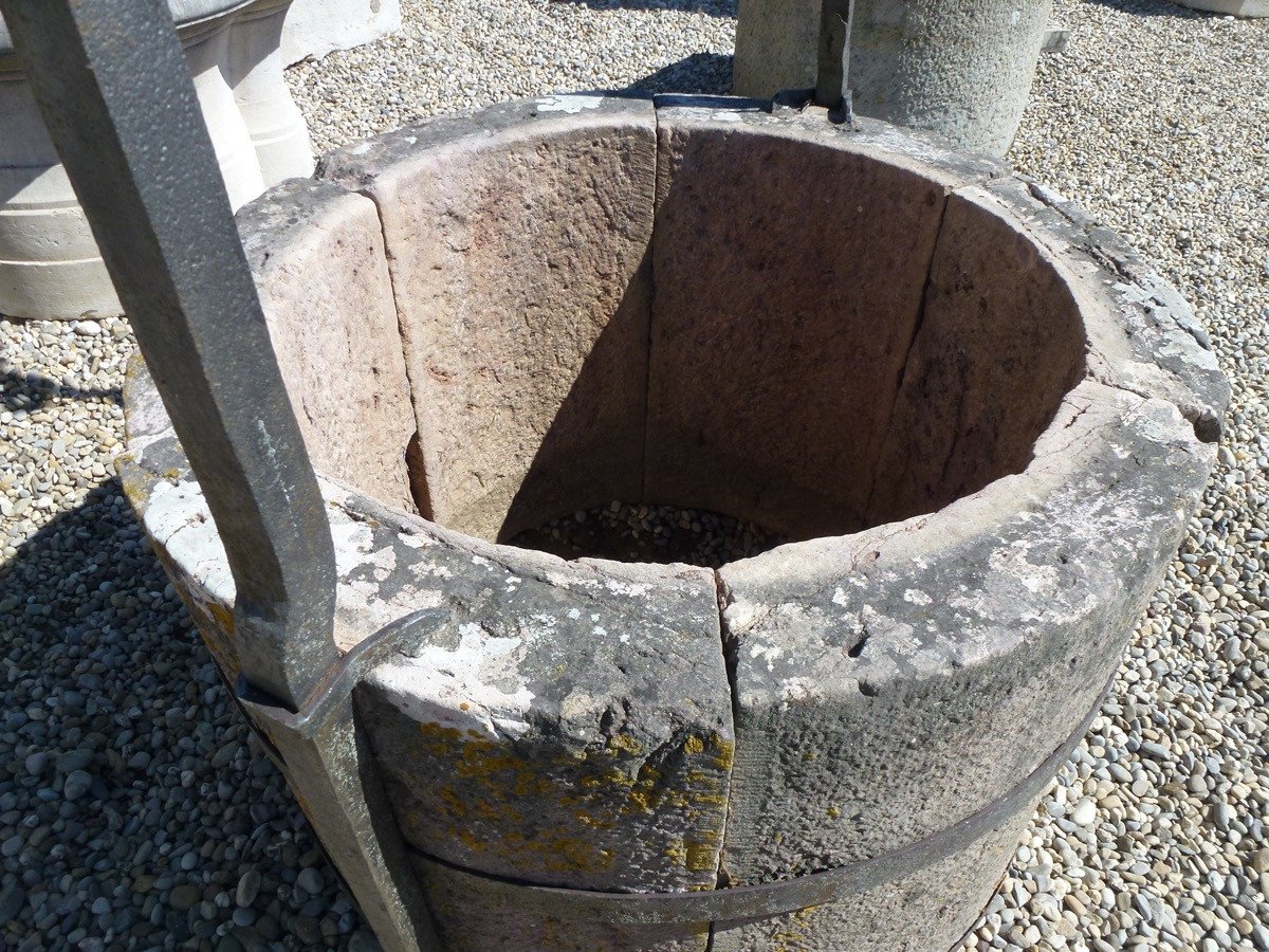 Vosges Sandstone Well And Its Haute Epoque Fittings-photo-8