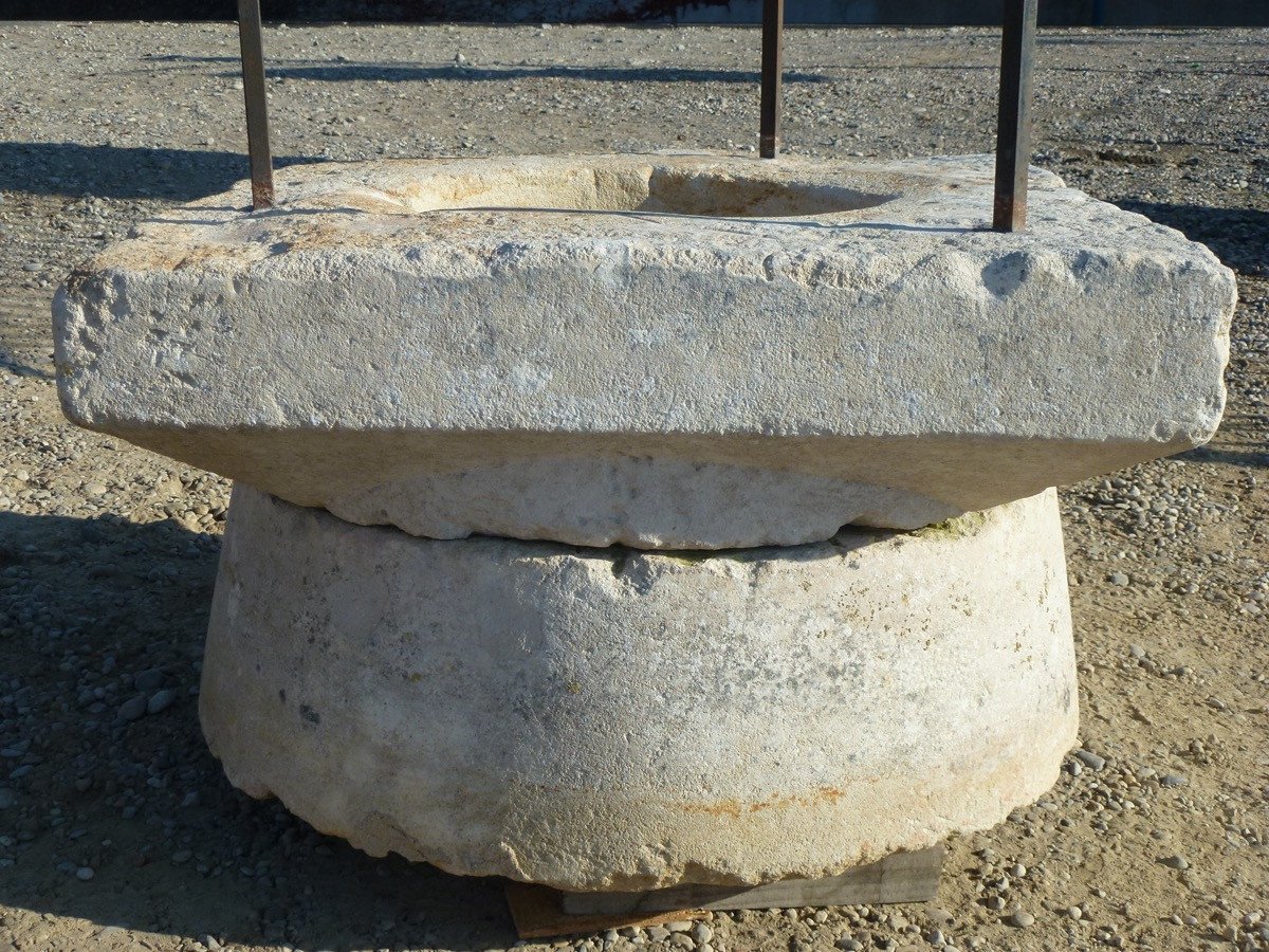 Puits en pierre et sa ferronnerie provenant du pays Poitevin-photo-4
