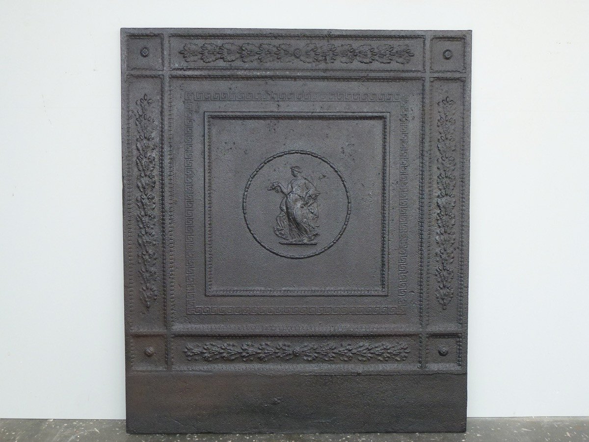 Plaque de cheminée à l'effigie de Demeter (85 x 100 cm)