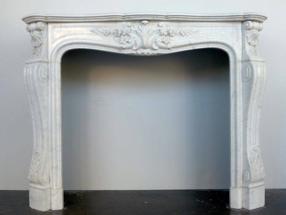Carrara Marble Fireplace, Louis XV Style, XIXth Century.