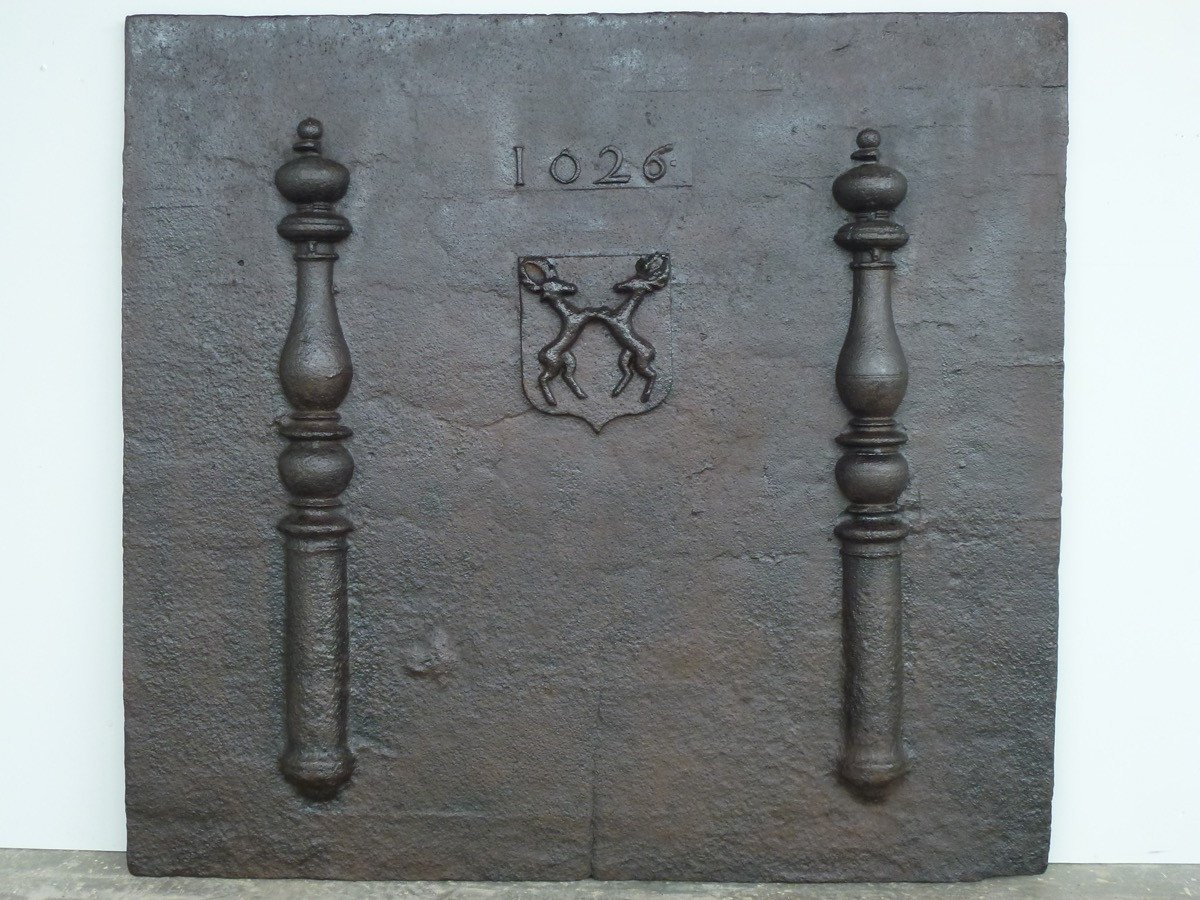 Importante plaque de cheminée datée 1626 (120 X 112 cm)