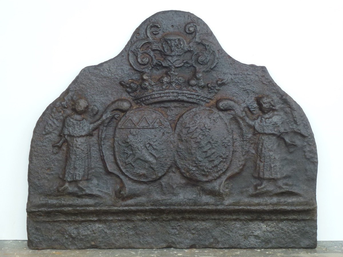 Plaque de cheminée aux armes de Joseph de Préaux et Marie-Henriette de Meaulne (59 x49 cm)