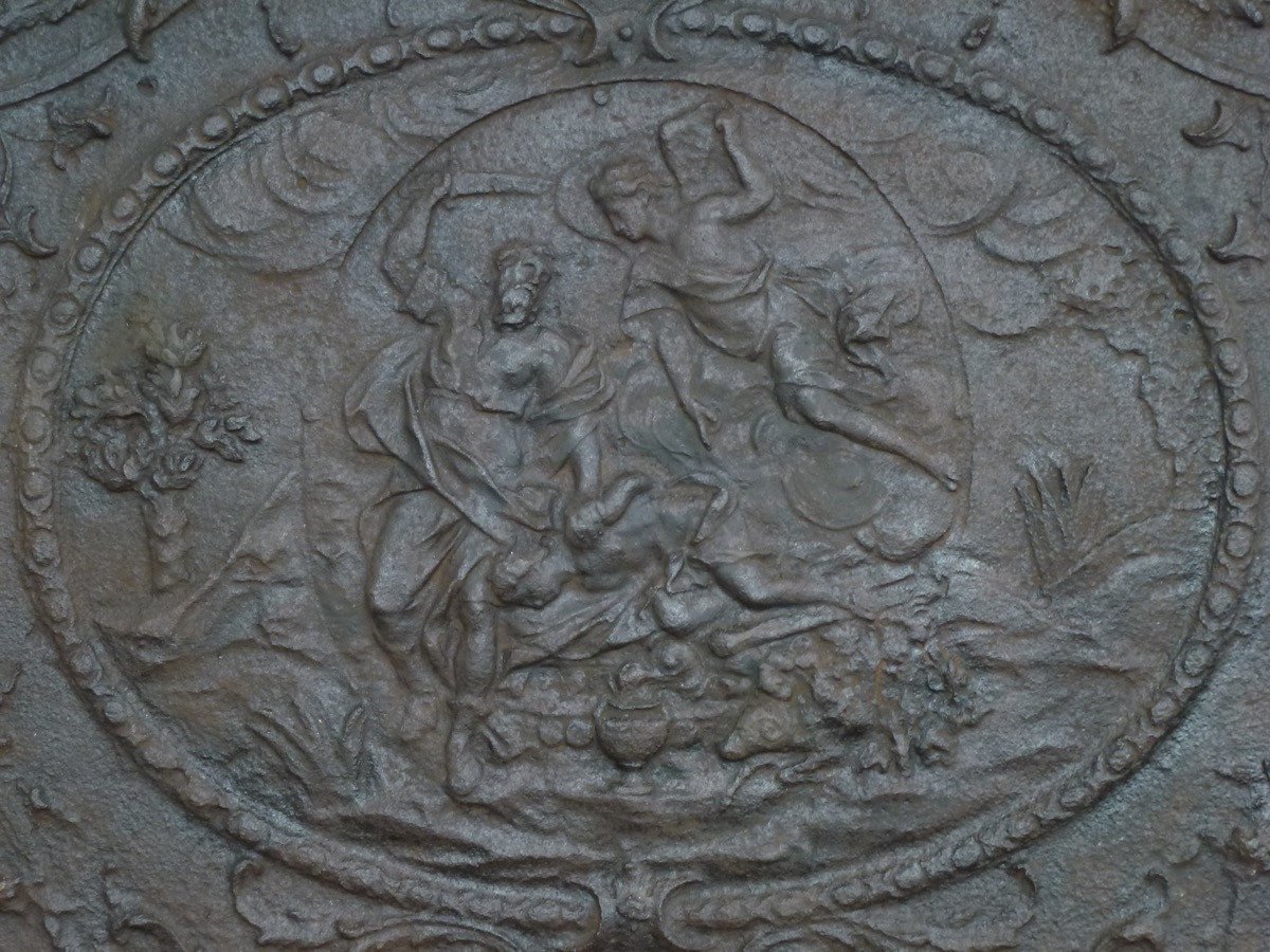 Important Louis XV Period Fireback-photo-2