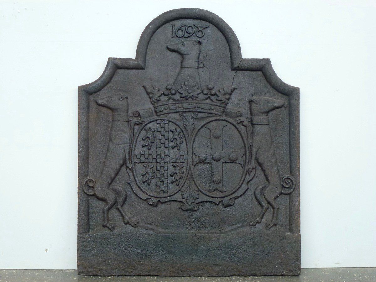 Plaque de cheminée aux armes d’alliance de Adrien du Bosc de Vitermont (77x93 cm)