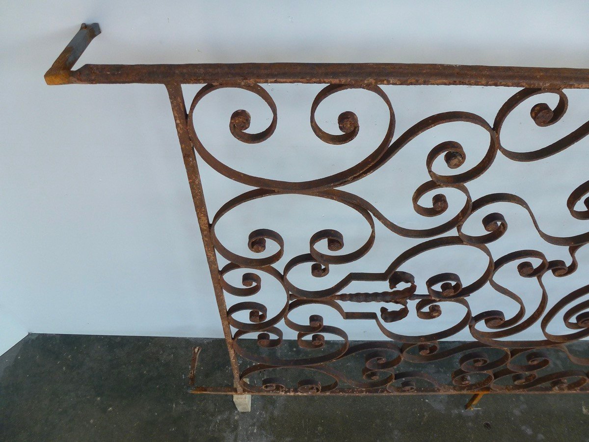Paire de garde-corps de balcon en fer forgé d'époque XVIIIéme siècle-photo-3