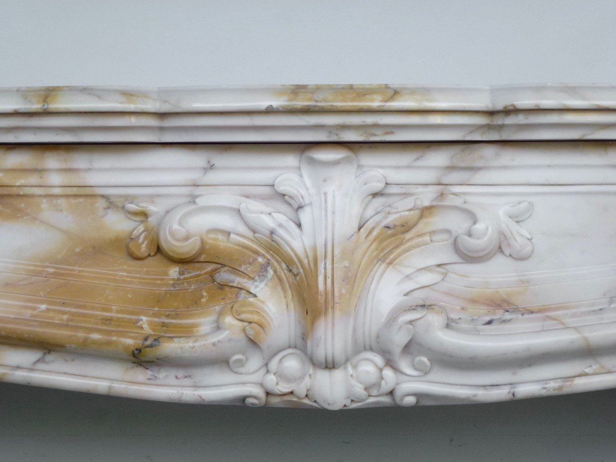 Cheminée en marbre jaune de Sienne de style Régence-photo-4