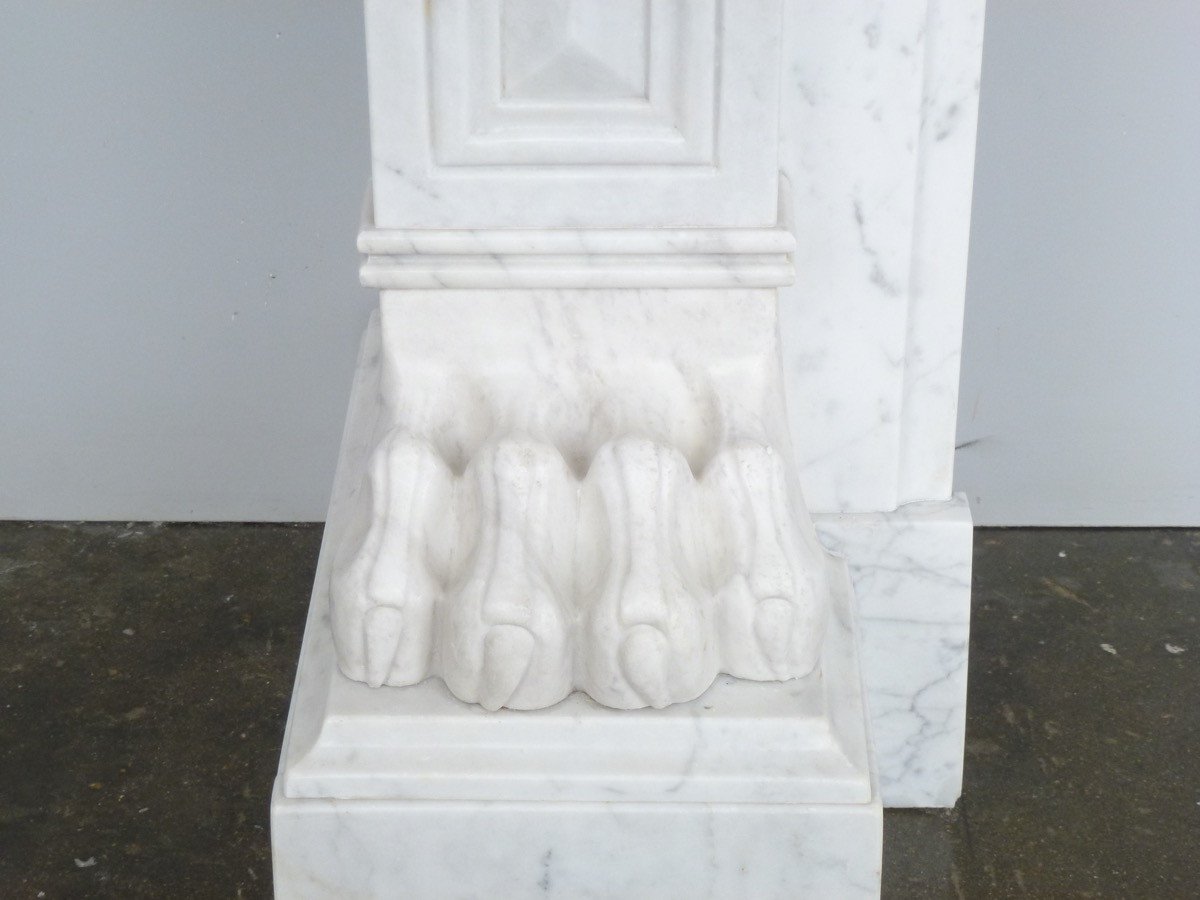 Cheminée en marbre blanc de Carrare dite “à patte de lion”-photo-2