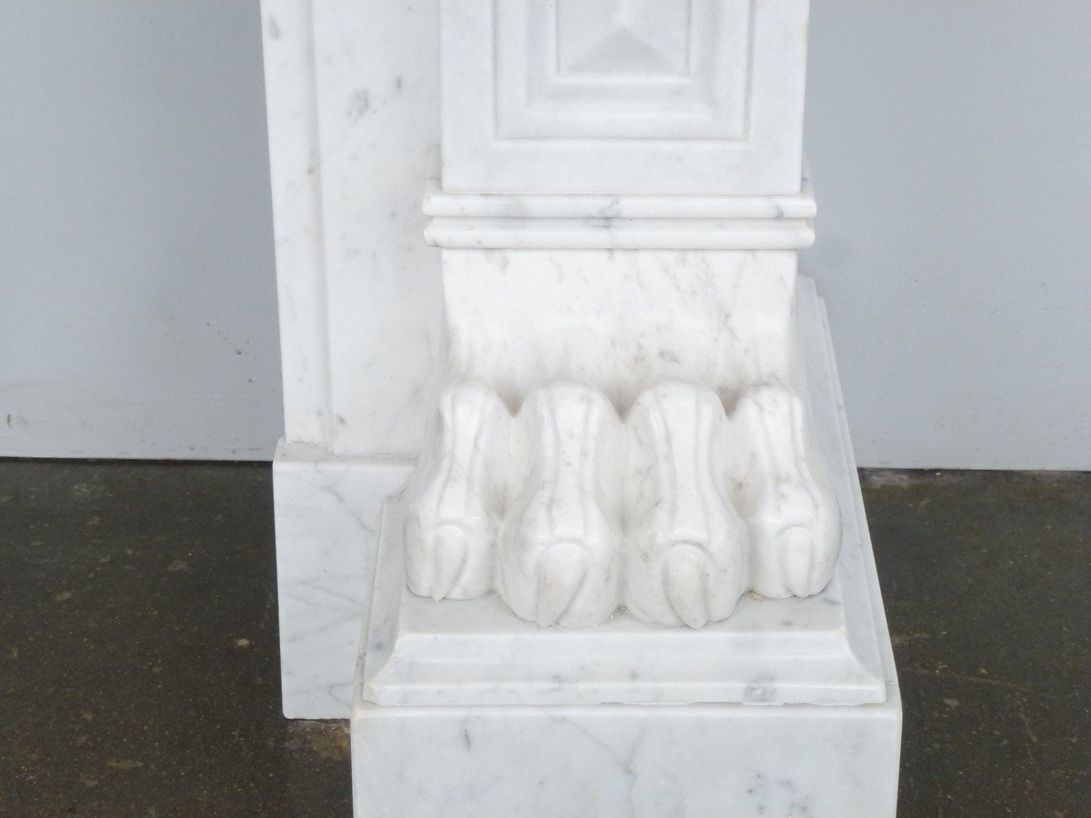 Cheminée en marbre blanc de Carrare dite “à patte de lion”-photo-3