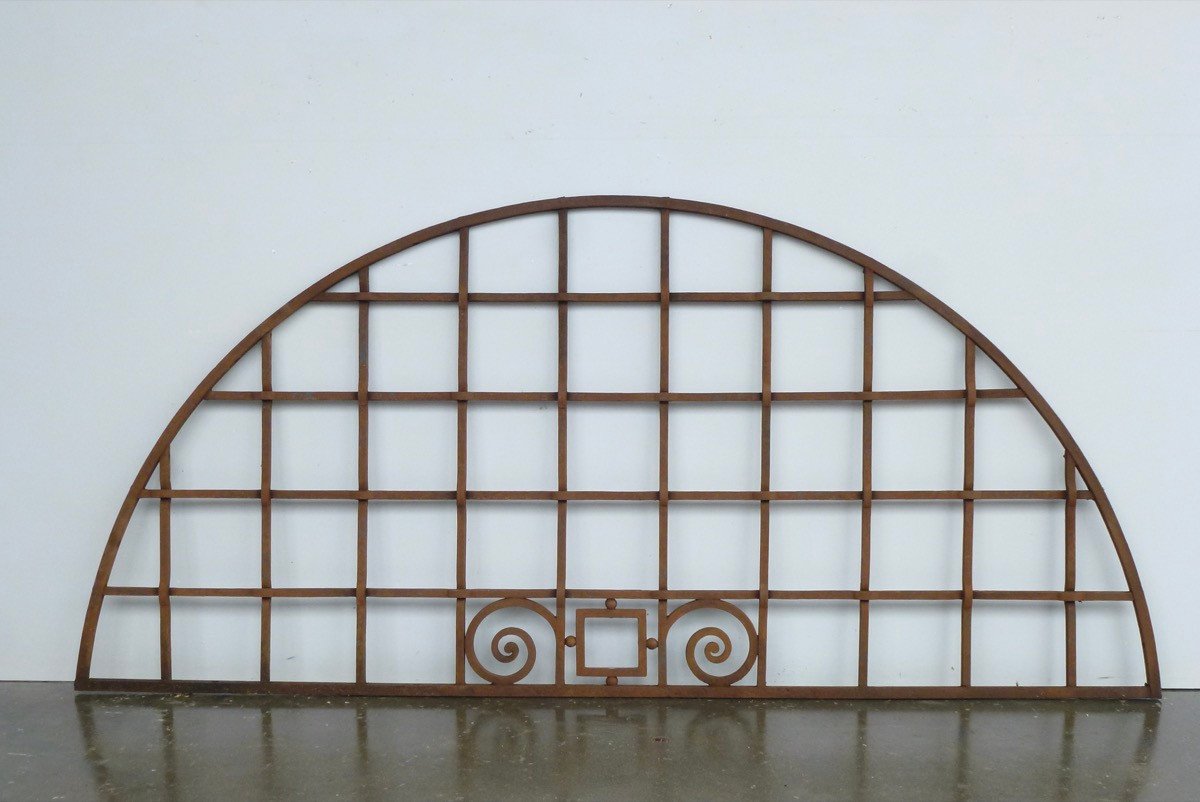 Art Deco Period Arched Railing In Wrought Iron