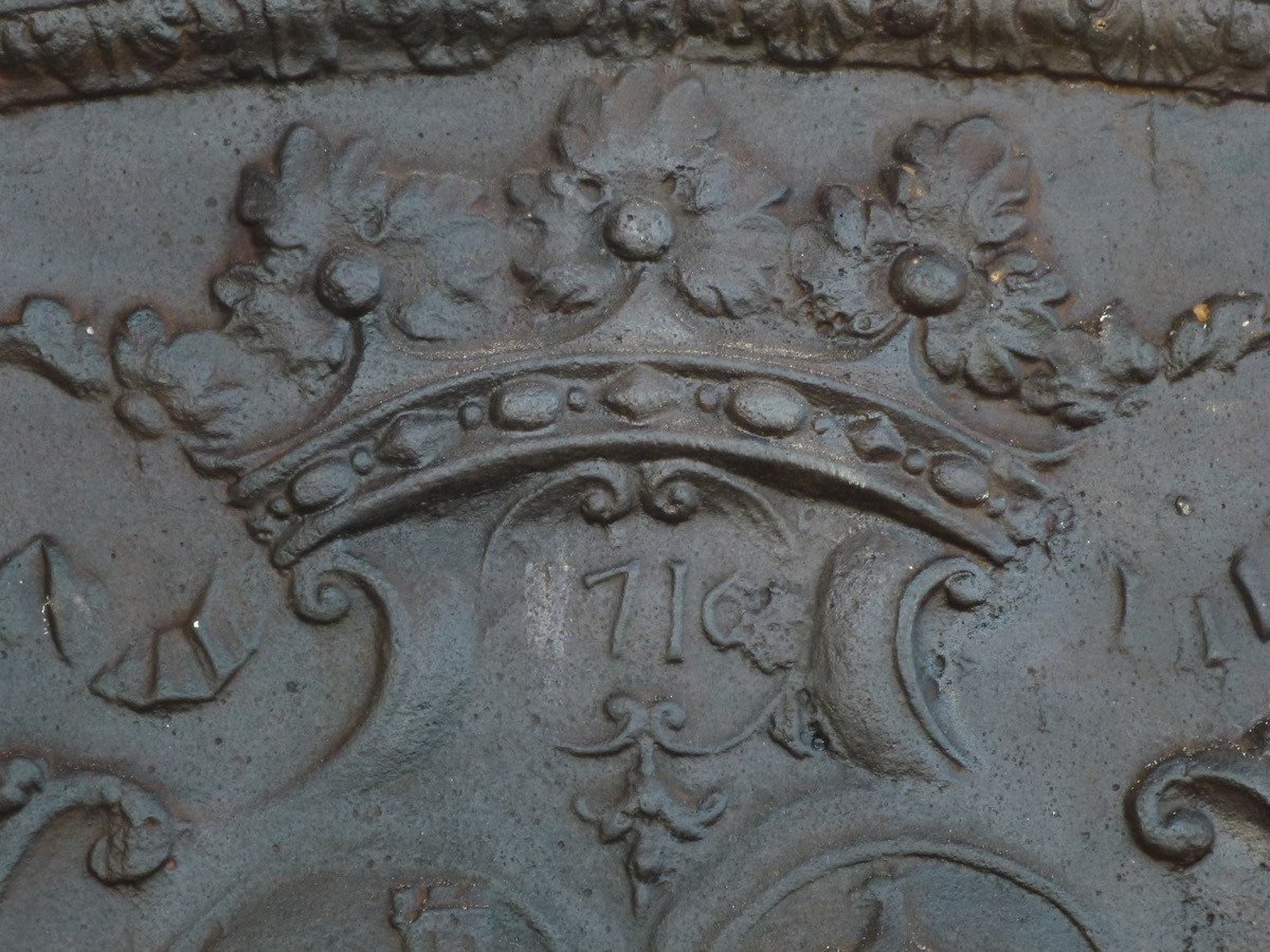 Plaque de cheminée aux armes de François des Salles et de C. L. de Ficquelmont (86x80 cm)-photo-3