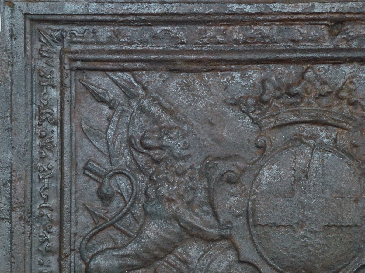 Plaque de cheminée aux armes de la famille de Lenoncourt de Blainville (99x93 cm)-photo-4