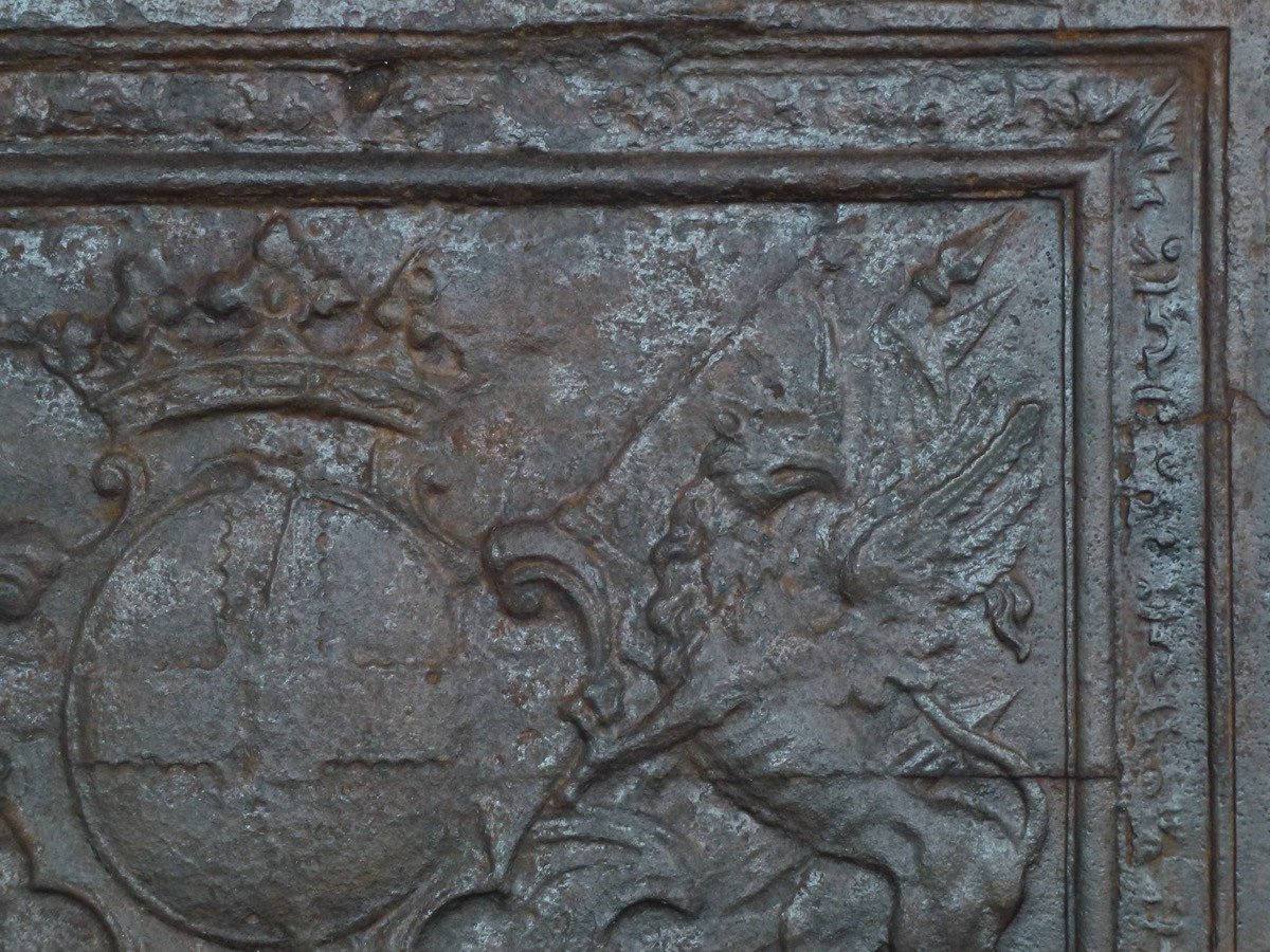 Fireplace Plate With The Arms Of The Lenoncourt De Blainville Family (99x93 Cm)-photo-1