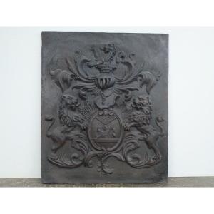 Importante plaque de cheminée aux armoiries de la famille Lezaack (89x105 cm)
