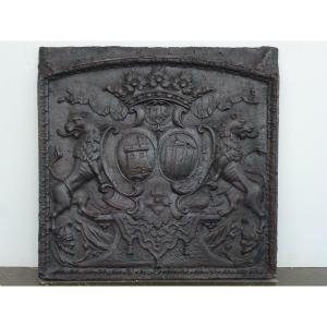 Plaque de cheminée aux armes d’alliance de F. des Salles et de C.-L. de Ficquelmont (86x84 cm)